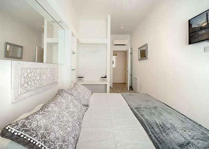 Vip B&B 4*