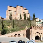 Siena Vip B&B 4*