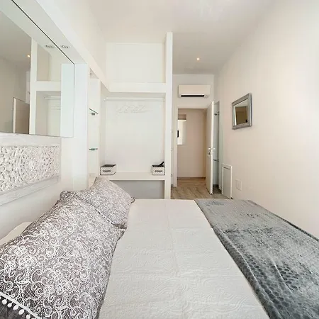 Vip Bed and Breakfast 4*