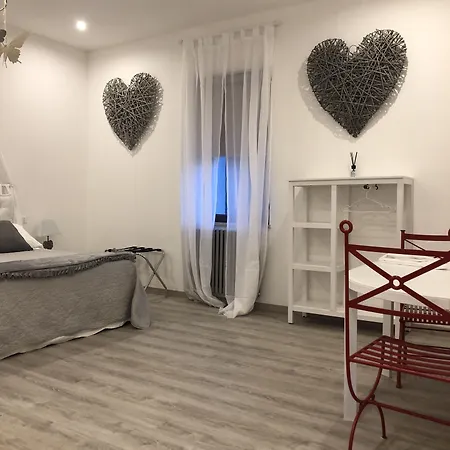 فندق مبيت وإفطار Vip سيينا